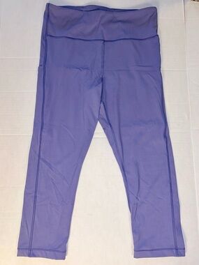 Athleta Ultimate Stash Pocket Capri Tight Womens SIZE Large Lavender Legging Gym